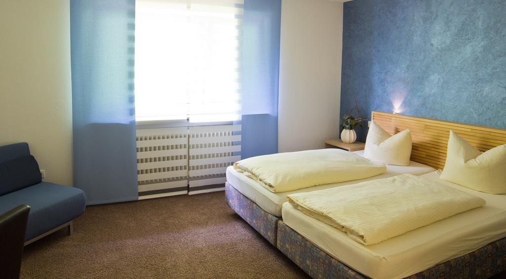 Hotel Berg Dannenfels Quarto foto
